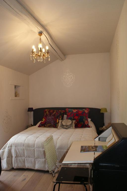 Chambres D'Hotes De La Boire Bavardブレゾン 部屋 写真